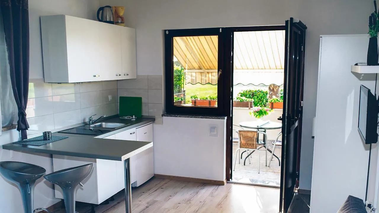 Apartments With A Parking Space Fazana - 7205 كرواتيا
